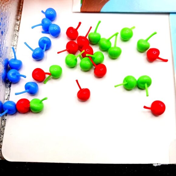 Hi Ho Cherry-O Board Game Replacement Parts 27 Fruit Pieces + Spinner + Basket - Picture 3 of 4